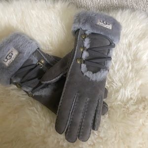 Ugg fur lined shearling gloves